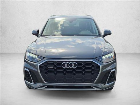 Used 2023 Audi Q5 2.0T Premium w/ Convenience Package AWD/4WD image 2