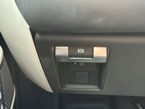 Used 2020 Land Rover Defender 110 HSE image 31