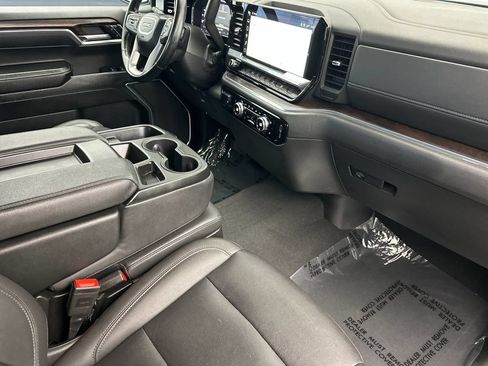 Used 2025 GMC Sierra 1500 SLT AWD/4WD image 14