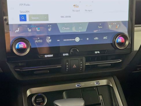 Used 2024 Lexus GX 550 image 16