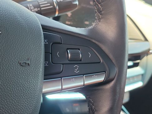 Used 2025 Cadillac CT4 Premium Luxury image 27