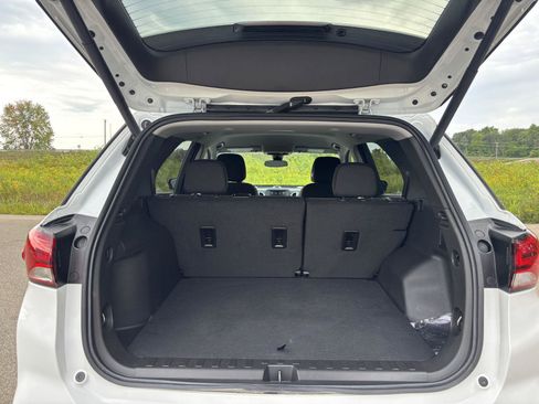 Used 2024 Chevrolet Equinox LT AWD/4WD image 11