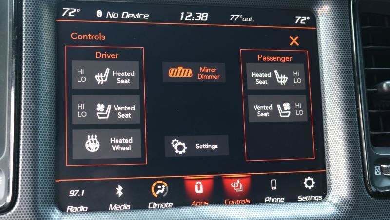 Used 2018 Dodge Challenger R/T Scat Pack w/ Leather Interior Group RWD image 14