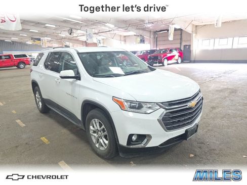 Used 2018 Chevrolet Traverse LT image 1