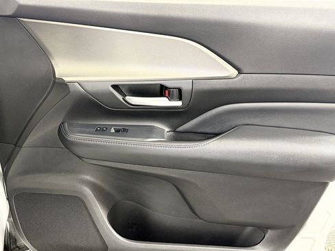 Used 2024 Toyota Grand Highlander XLE image 44
