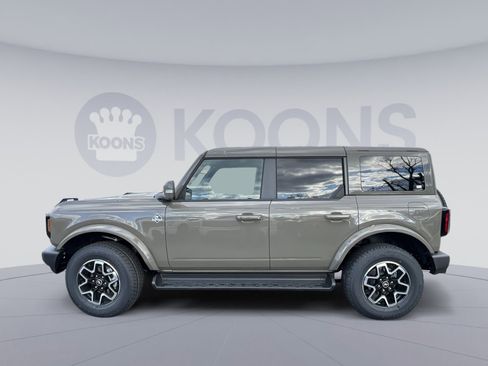 New 2025 Ford Bronco Outer Banks image 2