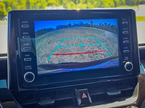 Used 2020 Toyota Corolla LE FWD image 21