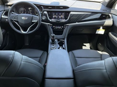 New 2025 Cadillac XT6 Premium Luxury image 10