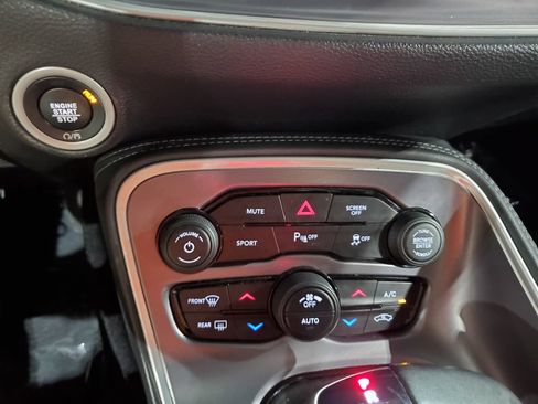 Used 2019 Dodge Challenger SXT w/ Plus Package RWD image 21