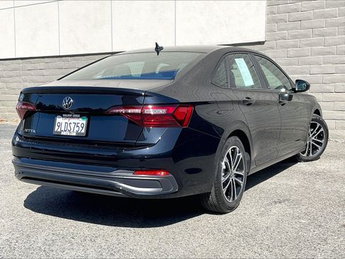 Certified 2024 Volkswagen Jetta Sport FWD image 12