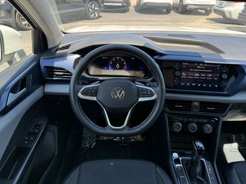 Used 2023 Volkswagen Taos SE w/ Panoramic Sunroof Package AWD/4WD image 20