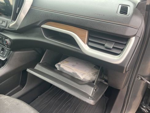 Used 2018 GMC Terrain SLE image 54