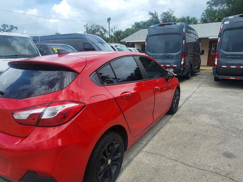 Used 2019 Chevrolet Cruze LS w/ LS Convenience Package FWD image 13