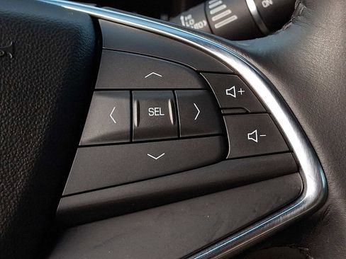 Used 2018 Cadillac XT5 AWD image 13