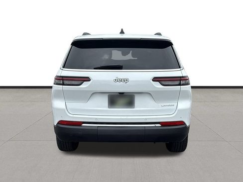 Used 2025 Jeep Grand Cherokee L Laredo RWD image 6