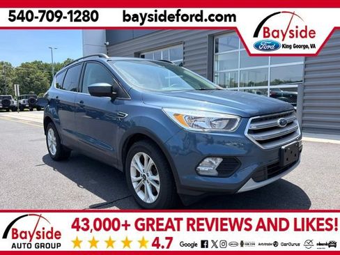 Used 2018 Ford Escape SE w/ SE Sync 3 Package AWD/4WD image 1