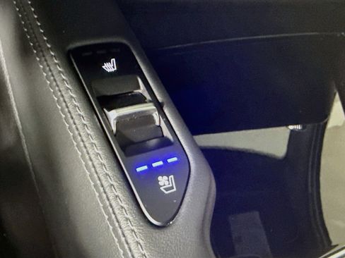 Used 2024 Kia Telluride EX w/ EX Captain's Chair Package FWD image 25