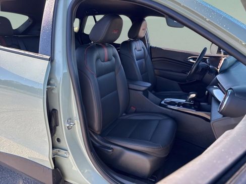 Used 2024 Chevrolet Trax RS w/ Driver Confidence Package image 29