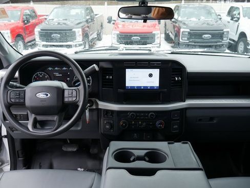 Used 2023 Ford F250 XL w/ F-250 >10K GVWR Package image 4