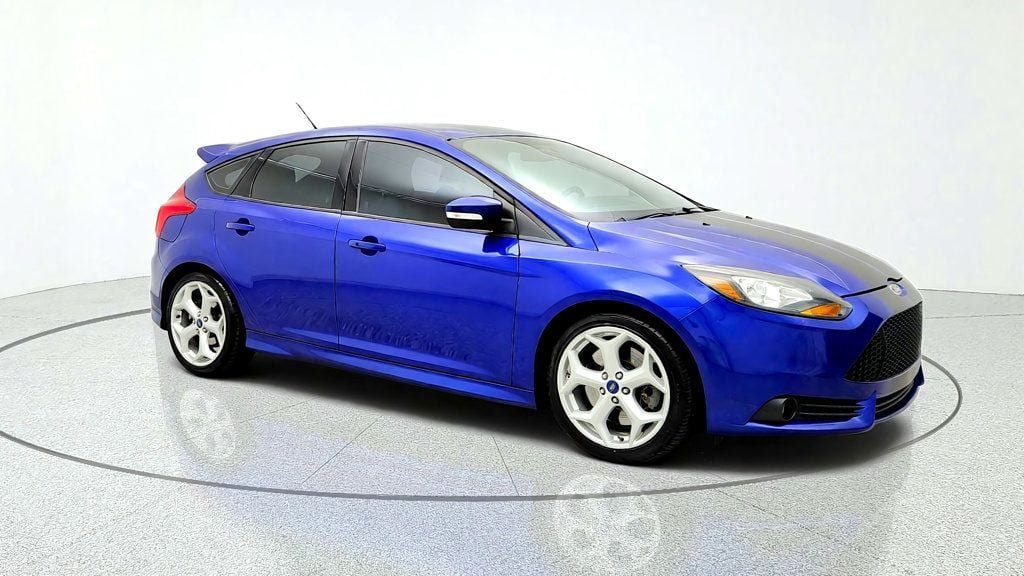 Used 2014 Ford Focus ST w/ Equipment Group 201A FWD image 3