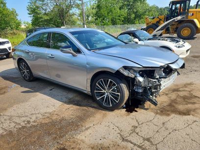 Used 2025 Lexus ES 350 w/ Premium Package