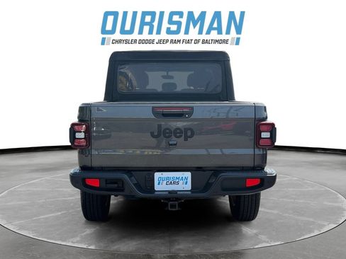 Used 2022 Jeep Gladiator Sport AWD/4WD image 5