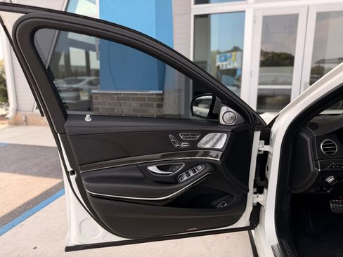 Used 2015 Mercedes-Benz S 63 AMG 4MATIC Sedan image 26