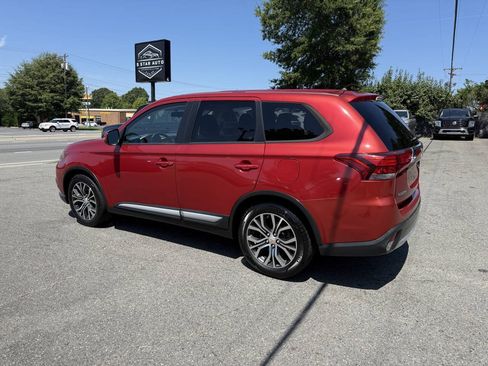 Used 2016 Mitsubishi Outlander SE FWD image 7
