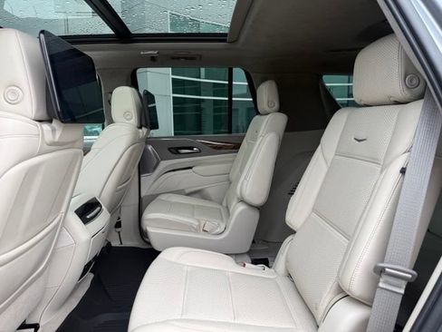 Used 2021 Cadillac Escalade Sport Platinum AWD/4WD image 23