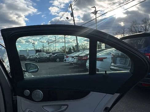 Used 2015 Mercedes-Benz C 300 4MATIC Sedan image 14