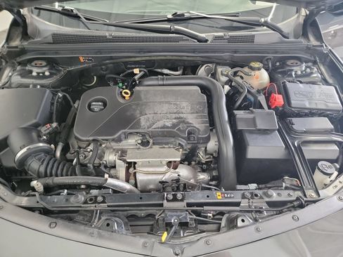 Used 2018 Chevrolet Malibu LT FWD image 24