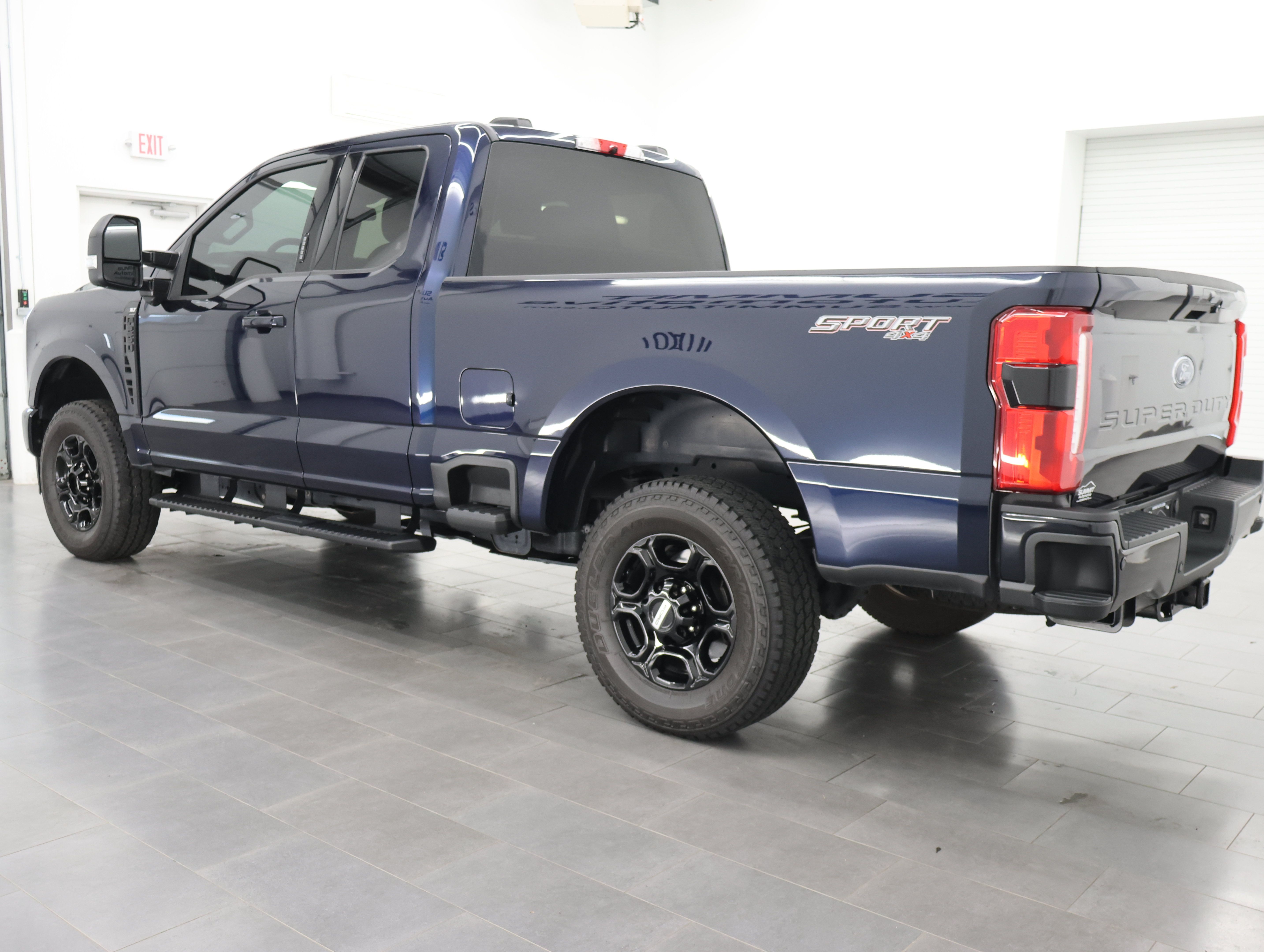 Used 2024 Ford F250 XLT w/ XLT Premium Package AWD/4WD image 6