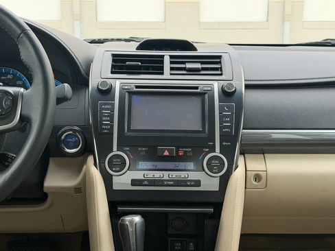 Used 2012 Toyota Camry XLE w/ Convenience Pkg FWD image 13