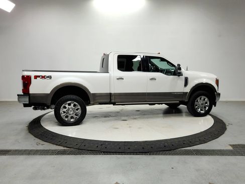 Used 2019 Ford F250 King Ranch w/ King Ranch Ultimate Package AWD/4WD image 9