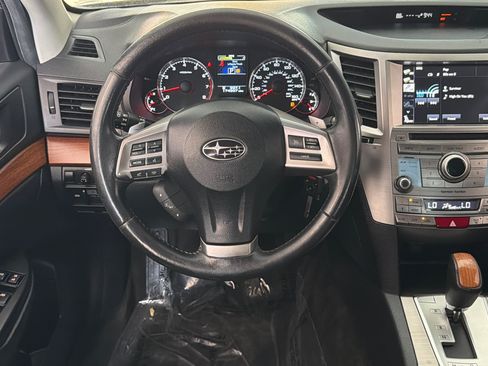 Used 2013 Subaru Outback 3.6R Limited AWD/4WD image 12