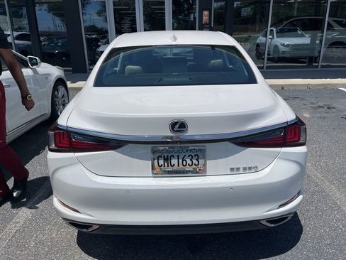 Used 2020 Lexus ES 350 w/ Premium Package FWD image 4