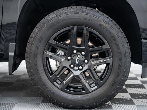 Used 2025 Chevrolet Silverado 1500 High Country w/ Midnight Edition AWD/4WD image 18