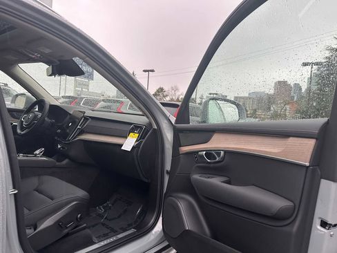 New 2026 Volvo XC90 B6 Plus image 11