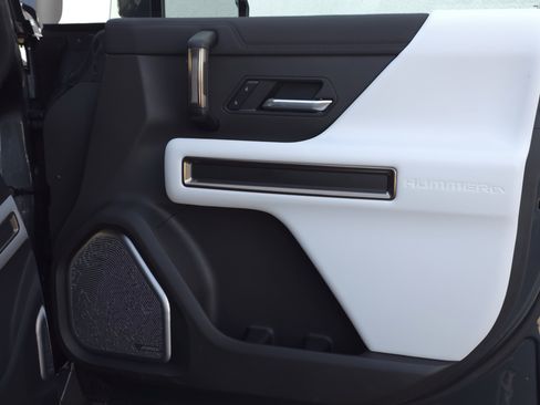 Used 2025 GMC Hummer EV 3X image 51