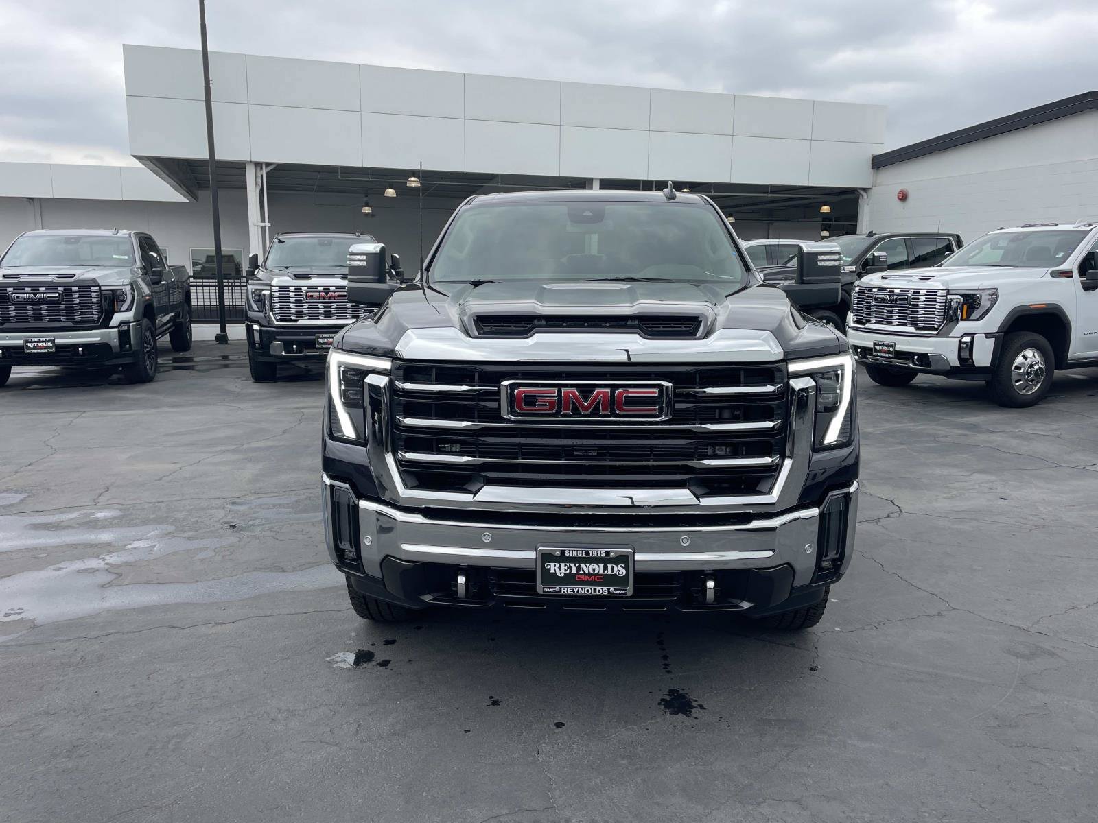 New 2026 GMC Sierra 2500 SLT w/ SLT Premium Package AWD/4WD image 2