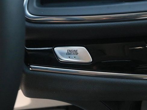 Used 2024 Buick Enclave Avenir w/ Avenir Technology Package image 28