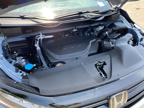 Used 2024 Honda Odyssey Sport image 23