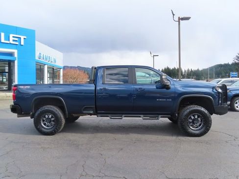 Used 2021 Chevrolet Silverado 2500 LT w/ Convenience Package image 10