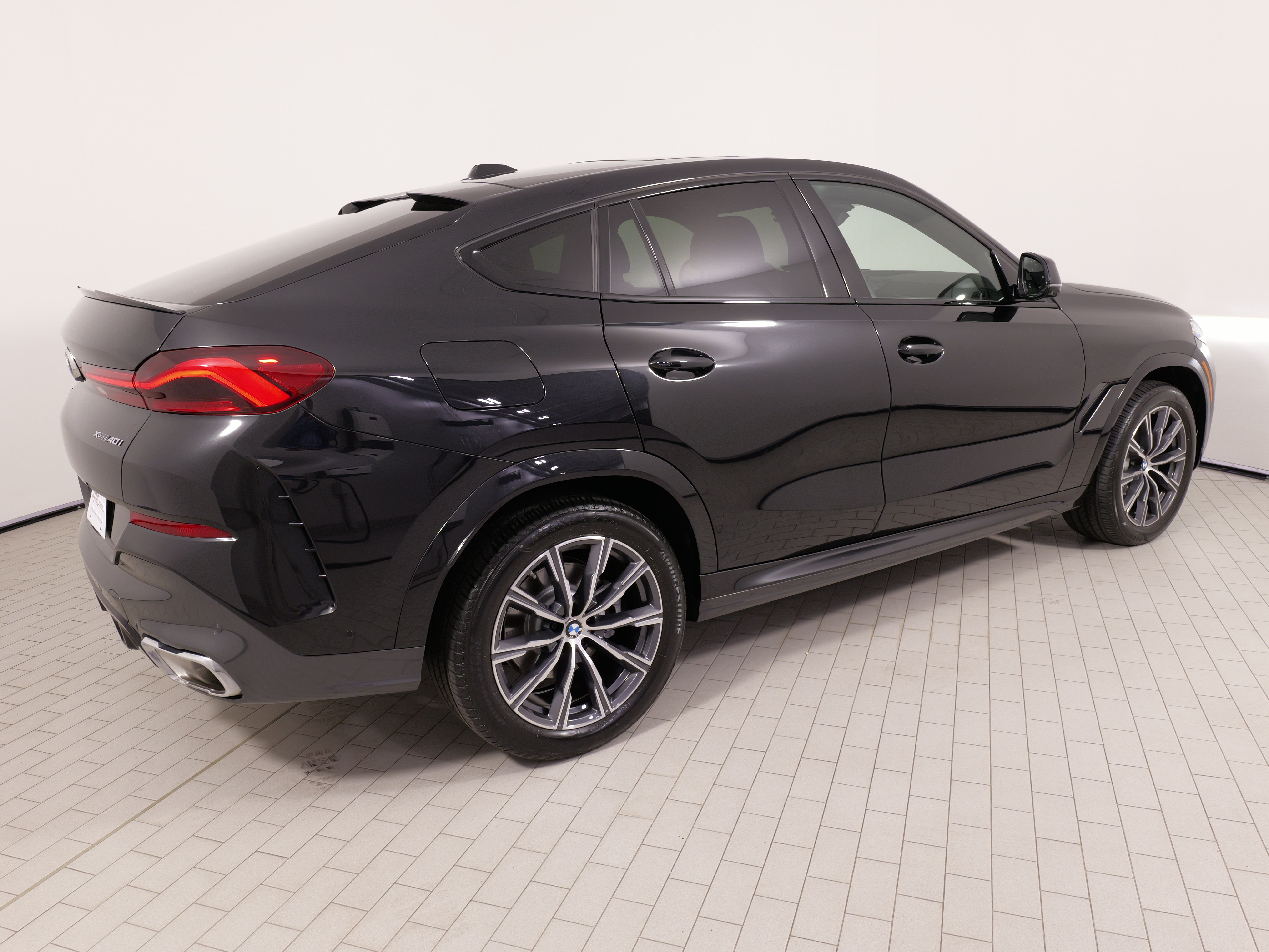 Used 2026 BMW X6 xDrive40i w/ Climate Comfort Package AWD/4WD image 10