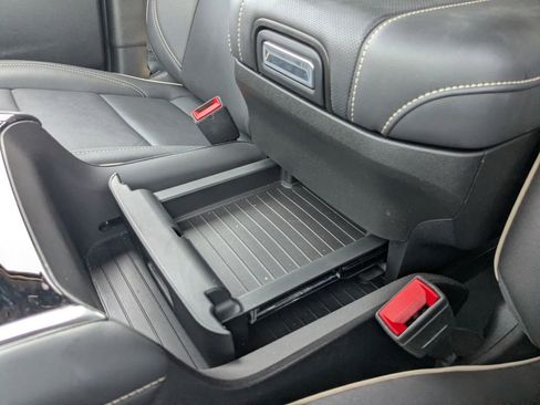 Certified 2025 Chevrolet Tahoe Premier image 32