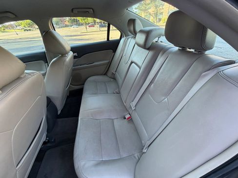 Used 2011 Ford Fusion SEL FWD image 17