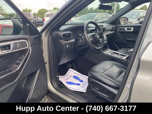 Used 2020 Ford Explorer XLT w/ Comfort Package AWD/4WD image 8