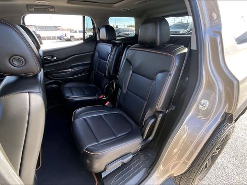 Used 2022 GMC Acadia AT4 w/ Technology Package image 20