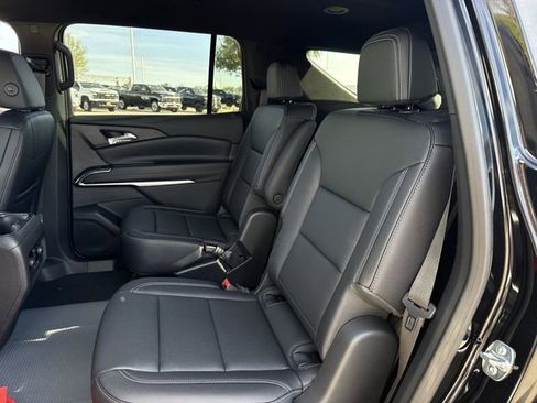 New 2026 Chevrolet Traverse LT image 25