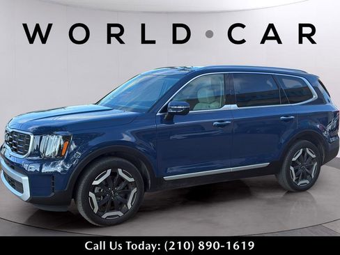 Used 2025 Kia Telluride S image 7